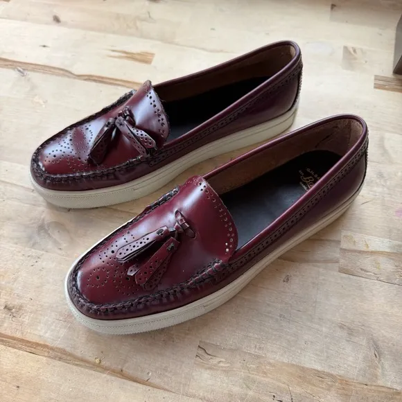 G.H. Bass &amp; co burgundy maroon leather tassel slip on loafer flats size 8.5