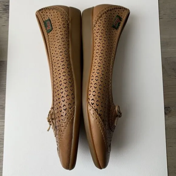GH Bass Womens 7.5 NARROW Leather Brown Flats Slip-On Shoes - Worn Once EUC
