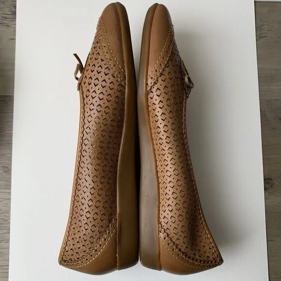 GH Bass Womens 7.5 NARROW Leather Brown Flats Slip-On Shoes - Worn Once EUC