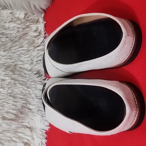 GIANNI CROSSOVER SANDALS