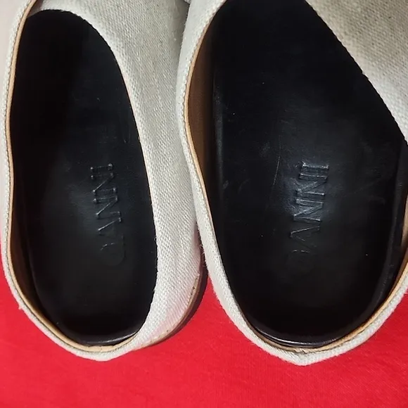 GIANNI CROSSOVER SANDALS