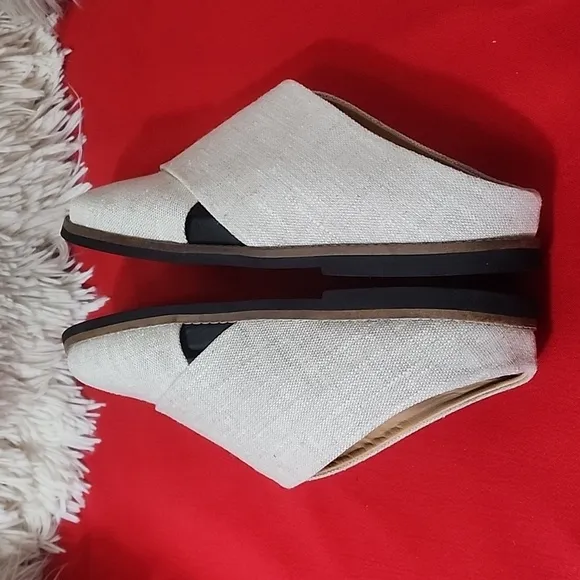GIANNI CROSSOVER SANDALS