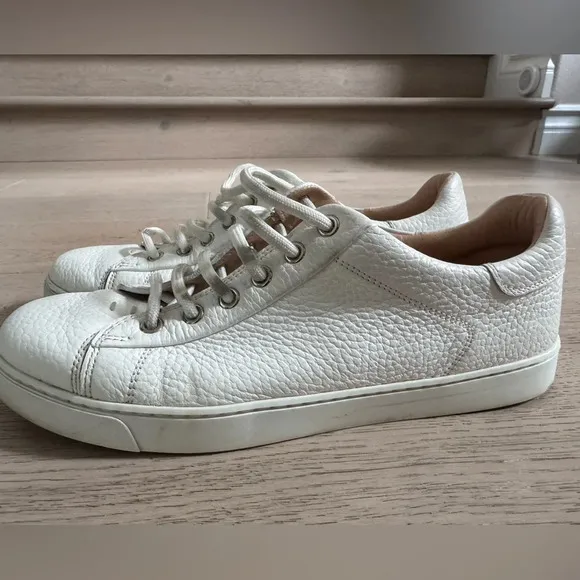 Gianvito RossiLeather low-top lace up sneakers size 39.5 (woman’s 8.5)