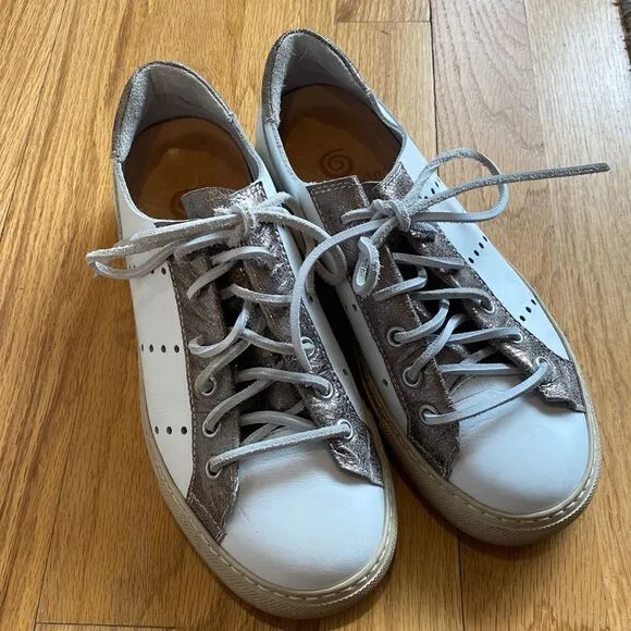 Gidigio handmade Italian leather sneakers size EU 36 or US 5.5 white and gold