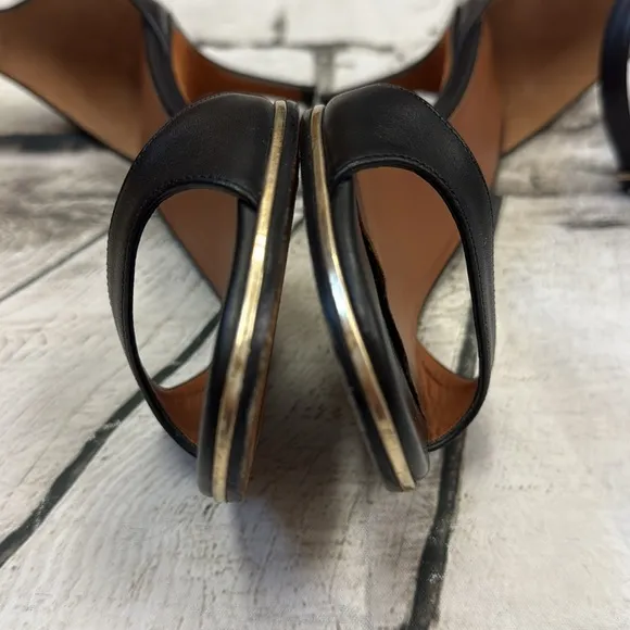 Givenchy Sandal Ankle Strap Curved Band Black Leather Sandals Size 38 Women’s