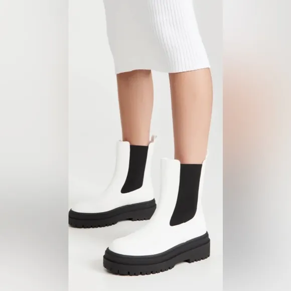 Good American Boots White Pull On Chelsea Boot Size 7.5 NIB