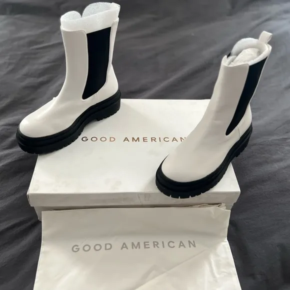 Good American Boots White Pull On Chelsea Boot Size 7.5 NIB