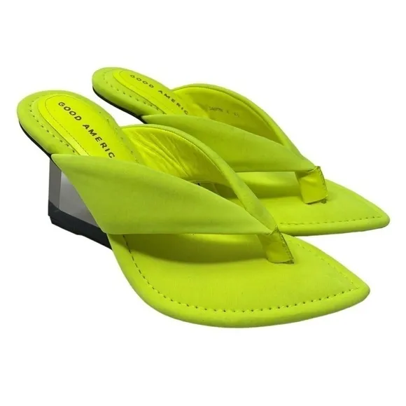 Good American Clear Wedge Thong Sandals in Chartreuse size 7