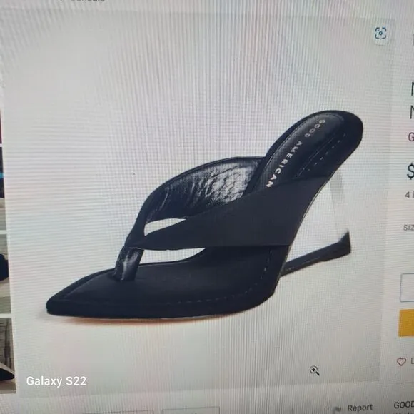 Good American Wedge Sandal. NIB. Size 8.