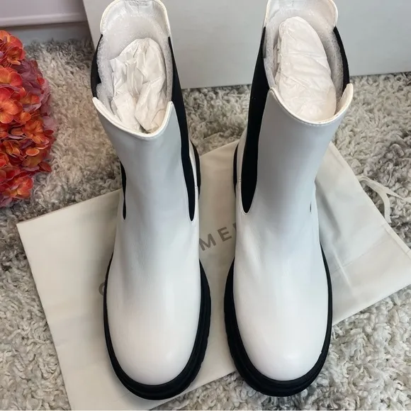 Good American White Pull On Chelsea Boots Faux Leather size 9