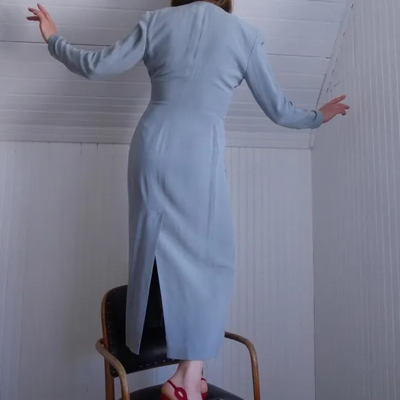 Gorgeous 90s/y2k dove grey silk wrap midi dress