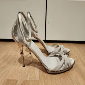 GUCCI Grey Satin Debra Ankle Strap Sandals Bamboo Heel