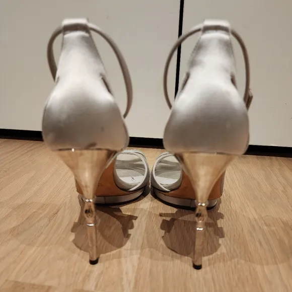 GUCCI Grey Satin Debra Ankle Strap Sandals Bamboo Heel