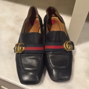 GUCCI Marmont Leather Pearl Heeled Loafers Size 37/7