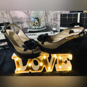 GUC💖💝VALENTINO  Wedge Sandals.