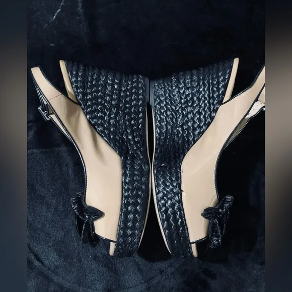 GUC💖💝VALENTINO  Wedge Sandals.