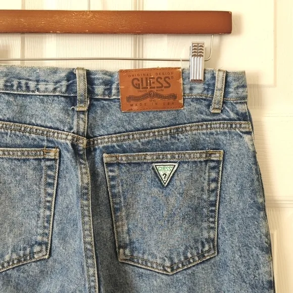 Guess 80's Vintage High Waisted Medium Acid Wash Slim Tapered Leg Mom Jeans 32
