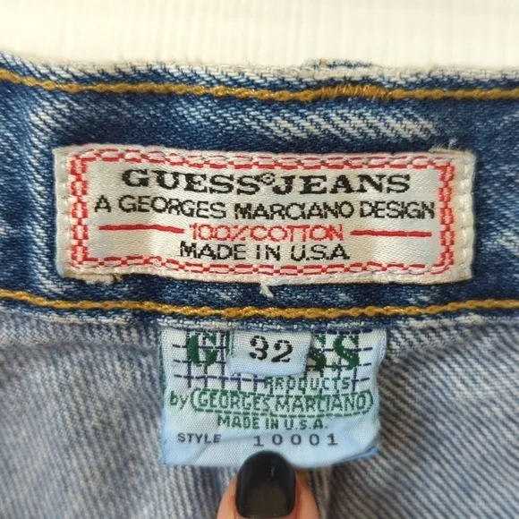 Guess 80's Vintage High Waisted Medium Acid Wash Slim Tapered Leg Mom Jeans 32