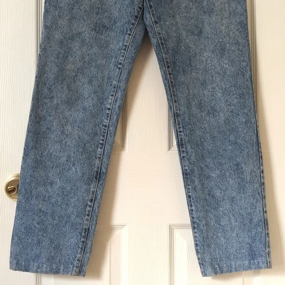 Guess 80's Vintage High Waisted Medium Acid Wash Slim Tapered Leg Mom Jeans 32