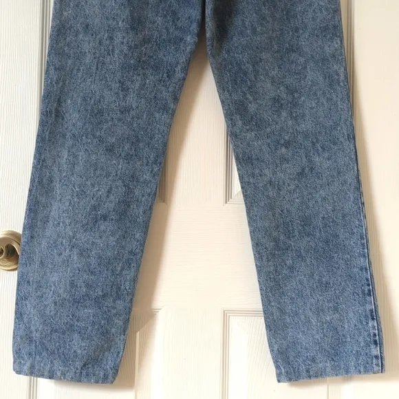 Guess 80's Vintage High Waisted Medium Acid Wash Slim Tapered Leg Mom Jeans 32