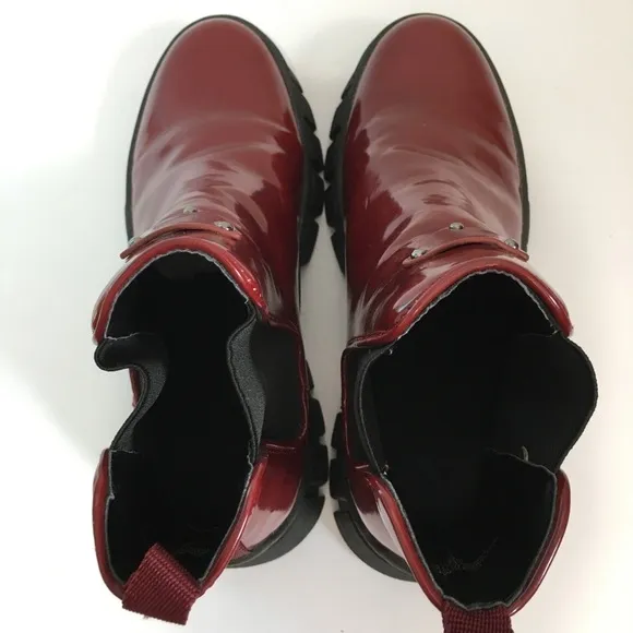 Guess Hestia Chelsea Medium Red Chink Sole Platform Pull on Ankle boots