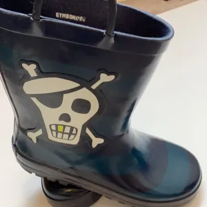 Gymboree New Pirate Theme Rain Boots with Pull on Straps C87