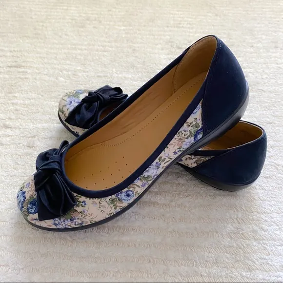 Hotter Original Jewel in navy floral