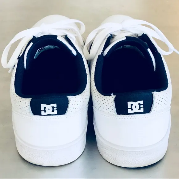 🎉HP🎉DC⭐️Men's Size 12 White Navy Blue Lynnfield Low Top Lowtops Sneakers