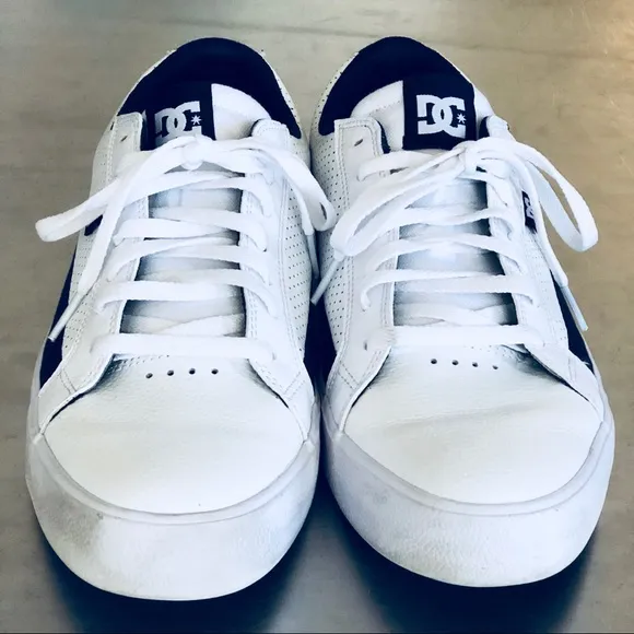 🎉HP🎉DC⭐️Men's Size 12 White Navy Blue Lynnfield Low Top Lowtops Sneakers