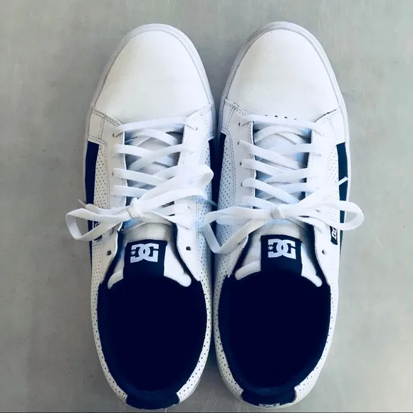 🎉HP🎉DC⭐️Men's Size 12 White Navy Blue Lynnfield Low Top Lowtops Sneakers