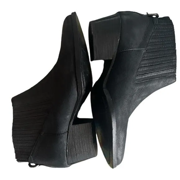 Hudson London Black Leather Pull On Ankle Booties 7.5