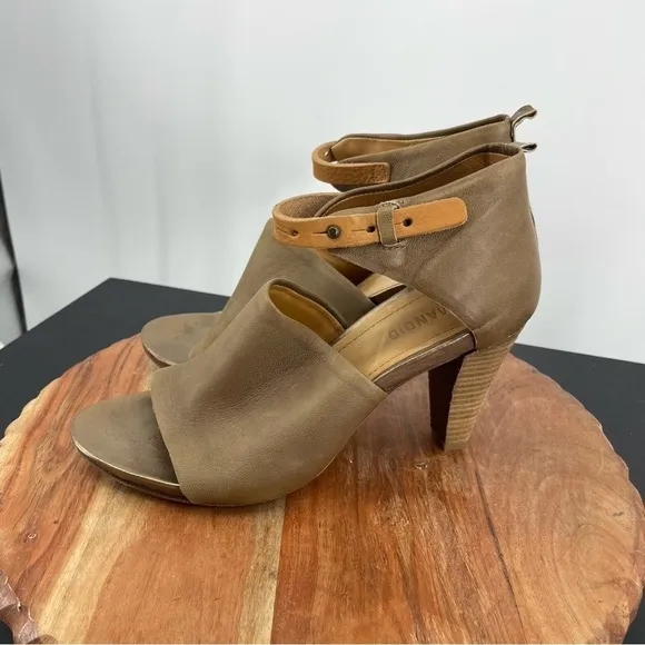 Humanoid heel sandals- Sada Solid brown leather ankle strap Sz 40 US 8
