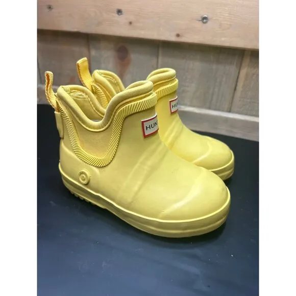 Hunter Kids Yellow Rain Boots Size 7 Pull On