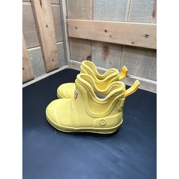 Hunter Kids Yellow Rain Boots Size 7 Pull On