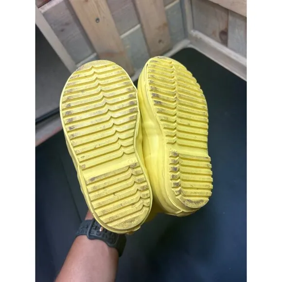 Hunter Kids Yellow Rain Boots Size 7 Pull On