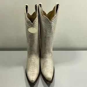 Idyllwind Womens Strut Cowboy Boots Size 8M Snip Toe Pull-On Ivory Western Heel