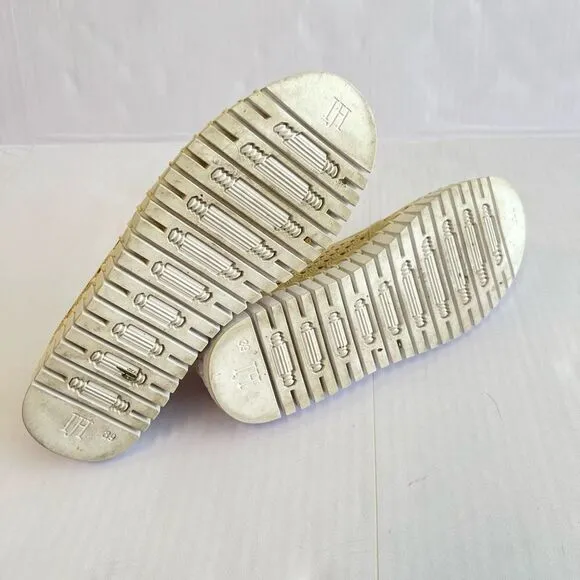 Ilse Jacobsen Tulip Perforated Beige Nubuck Slip On Casual Flats Size EU 39 US 9
