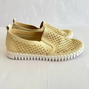 Ilse Jacobsen Tulip Perforated Beige Nubuck Slip On Casual Flats Size EU 39 US 9