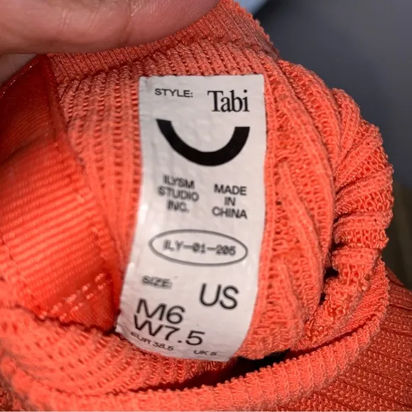 ILYSM Vibrant Orange Camel Split-Toe Sock Sneakers Size M 6 W 7.5 NWOT