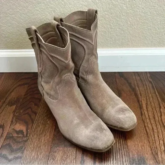I.N.K. Made in Italy Beige Leather Pull On Chelsea Booties Boots 39 Sz US 8-9
