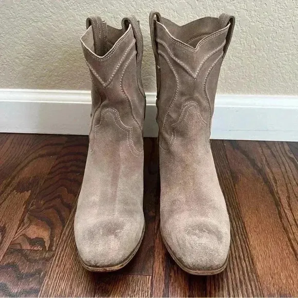 I.N.K. Made in Italy Beige Leather Pull On Chelsea Booties Boots 39 Sz US 8-9