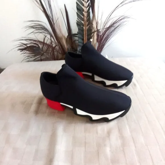 iRi Black/Red Neoprene Sneakers