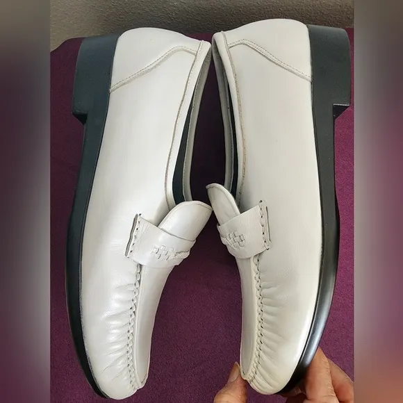 Irvine Park Men's White Leather Loafer Sz 8.5 M (EUC)