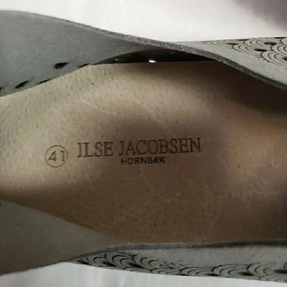Isle Jacobson 41 Hornbak Tulip Gray With Black Accents Perforated Slip On‎ W 10