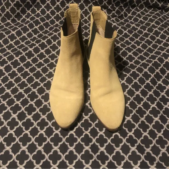 J.CREW Suede Pull On Chelsea Ankle Shoe Boots AQ661 Women’s Sz 7 Tan