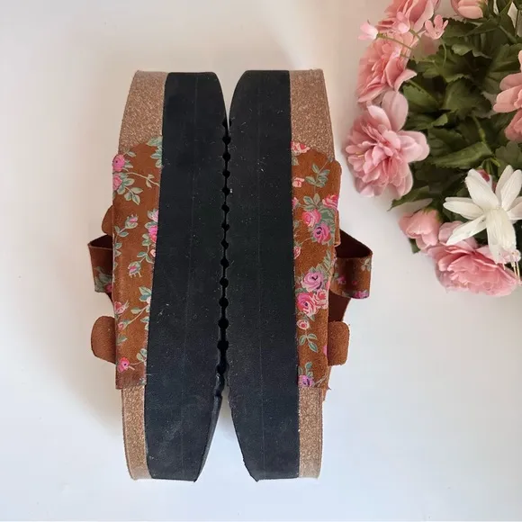 Jeffrey Campbell Aurelia Brown Floral Suede Buckle Strap Platform Sandal