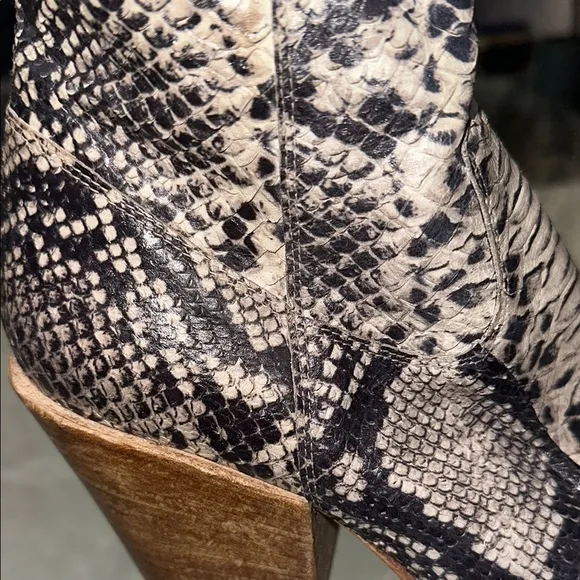 JO GHOST Snakeskin REAL Ankle Boots 8 ( free people)