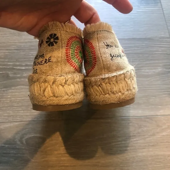 Johnny Was Parker Espadrille Embroidered Beige Slip On Flats Size 6