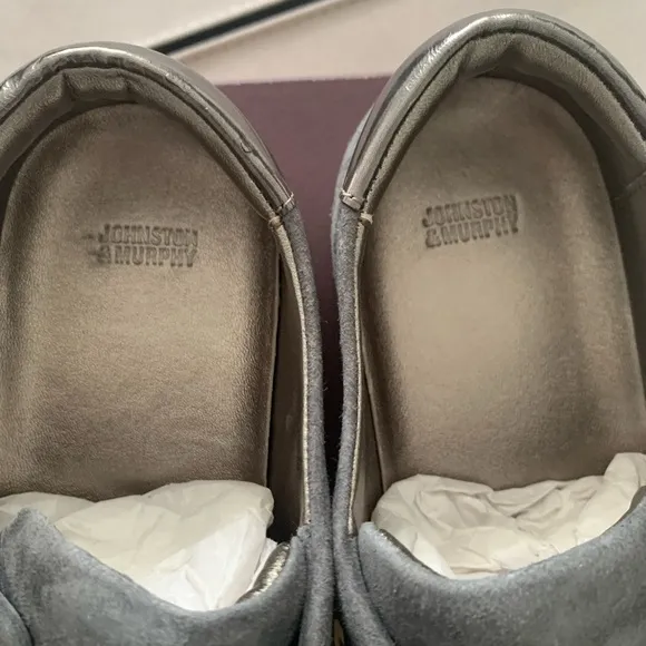 Johnston &amp; Murphy Gray Suede Sneakers size 10