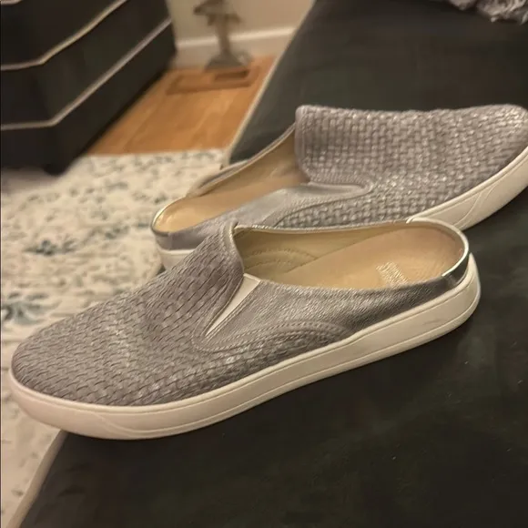 Johnston &amp; Murphy Silver Woven Flats